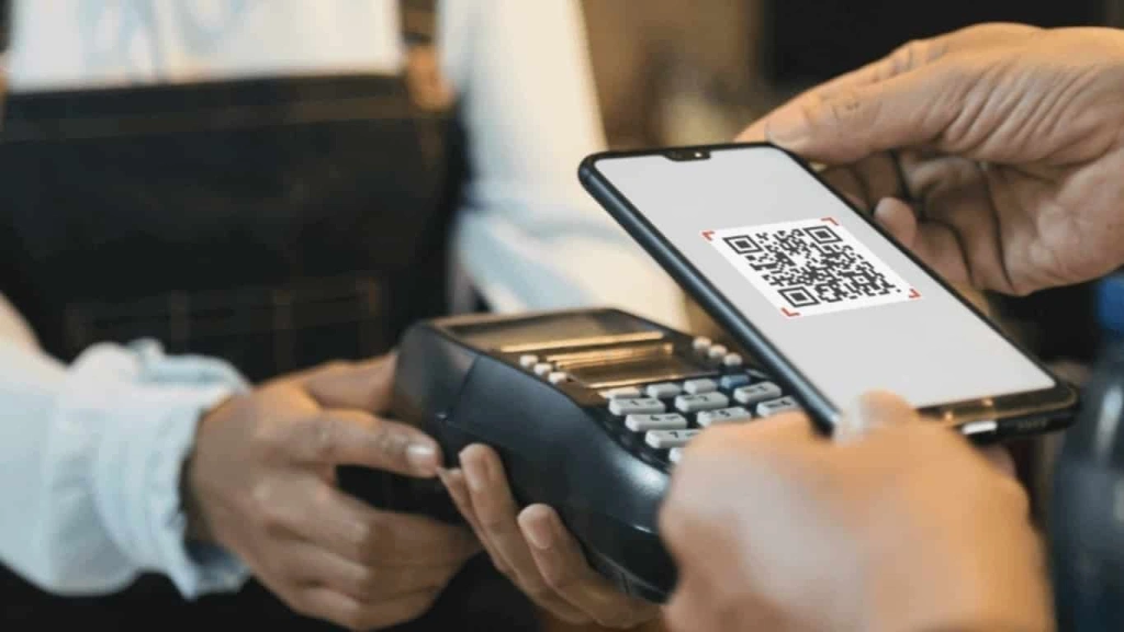 Эпл пей курильщика: сберовские терминалы начнут генерировать QR-код при оплате