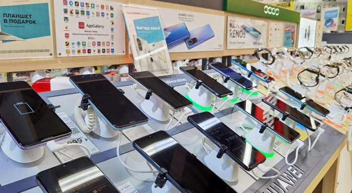 Российские магазины устанавливают недоступные для скачивания на телефон приложения. Некоторые бесплатно