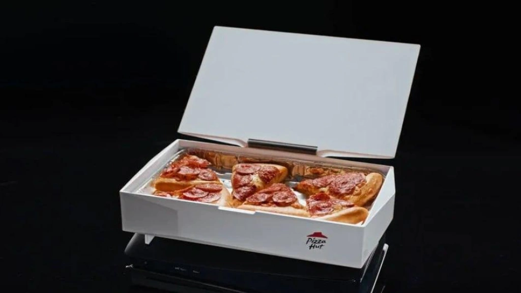Важно и срочно: Pizza Hut научила PS5 разогревать пиццу!