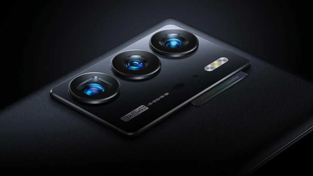 ZTE Axon 40 Ultra – была камера, нет камеры. Представили смартфон со спрятанной селфи-камерой