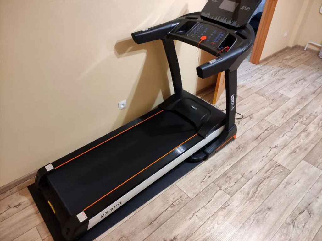Фото беговой дорожки UNIX Fit MX-910T