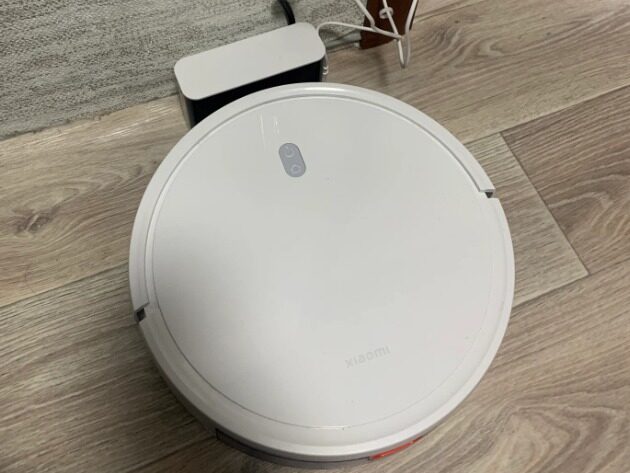 Фото робота-пылесоса Xiaomi Robot Vacuum E12 EU