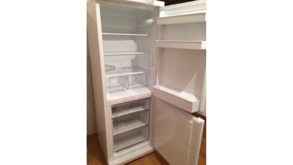фото холодильника Stinol STS 167