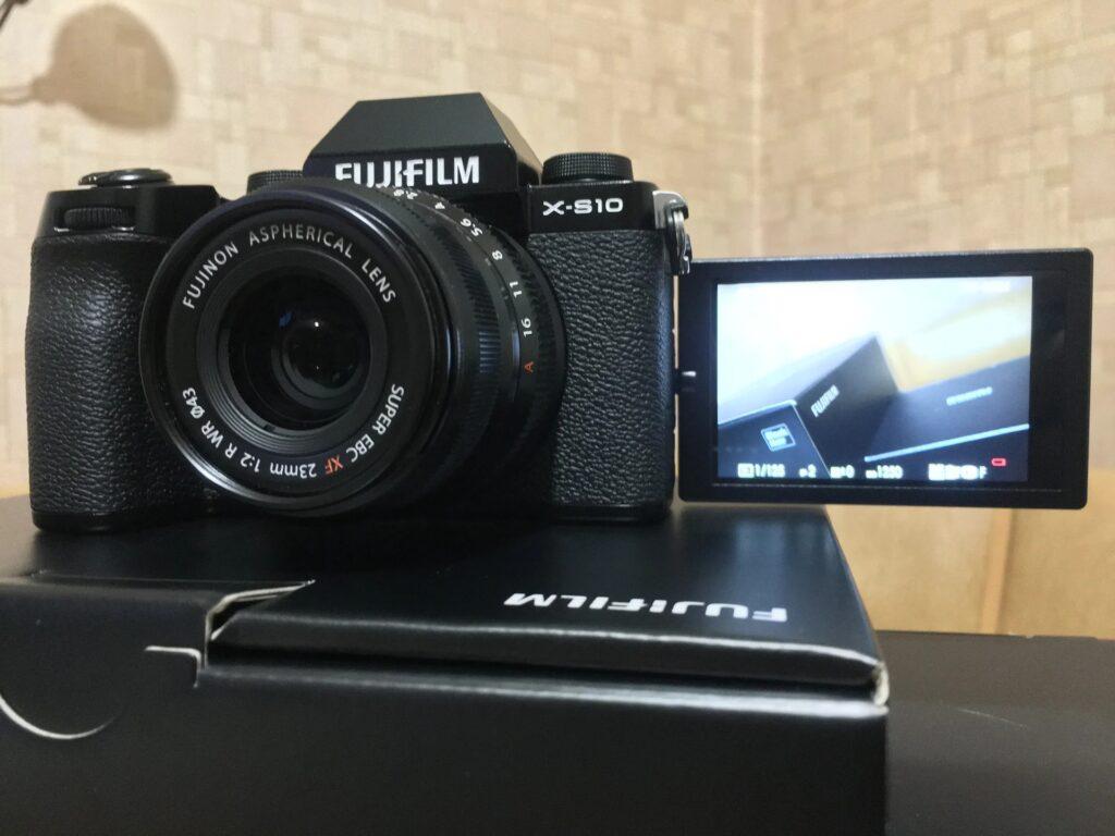 Беззеркальный фотоаппарат FujiFilm X-S10 Body