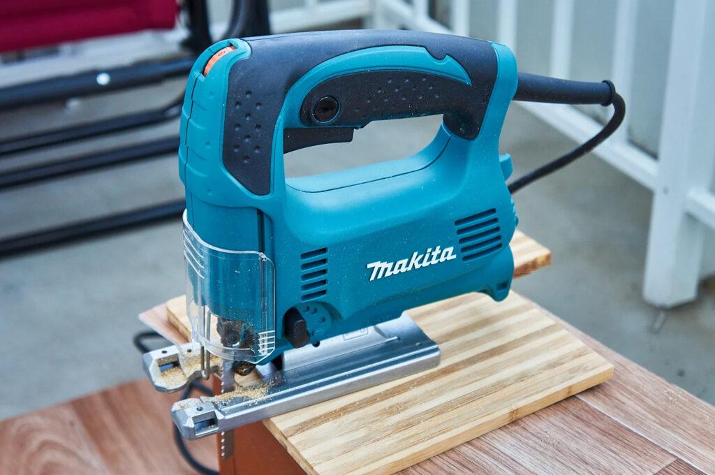 Фото электролобзика Makita 4329