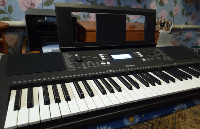 Фото цифрового пианино YAMAHA PSR-E373