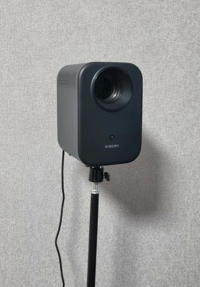 Фото проектора Xiaomi Smart Projector L1