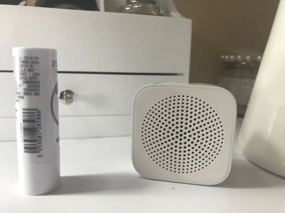 Фото китайской колонки Xiaomi Mini Speaker