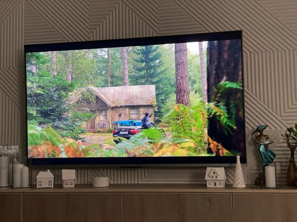 Фото телевизора Xiaomi Q2 65″ 4K QLED