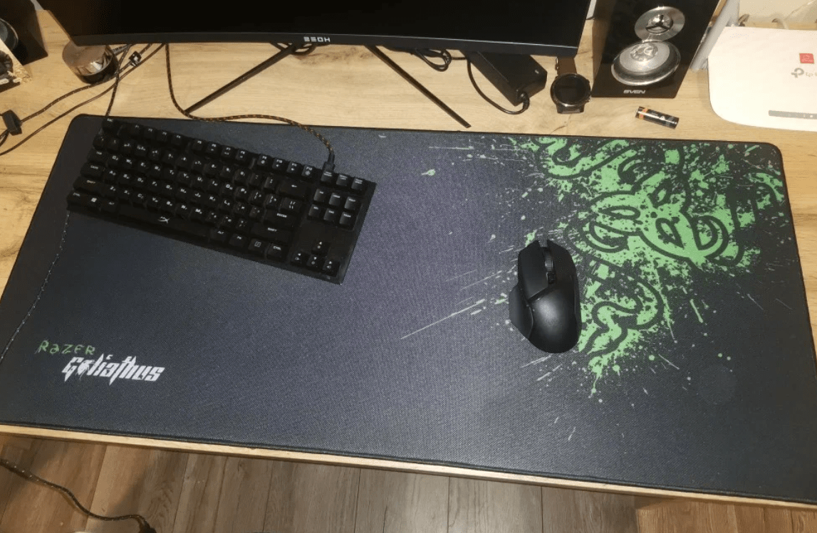 Игровой коврик для мыши Razer Goliathus