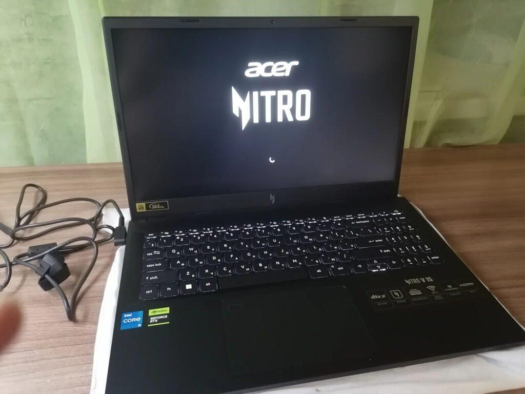 Acer Nitro V15 — лучший ноутбук для программирования с частотой обновления экрана 144 Гц