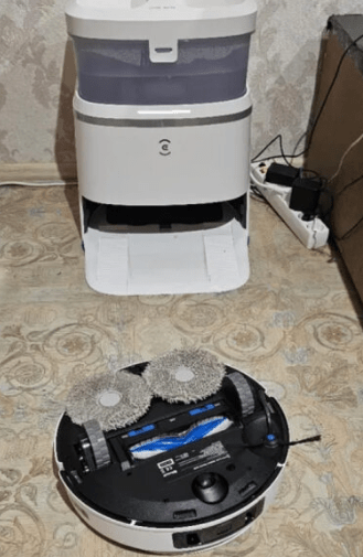 Фото робота-пылесоса ECOVACS DEEBOT T30 PRO OMNI