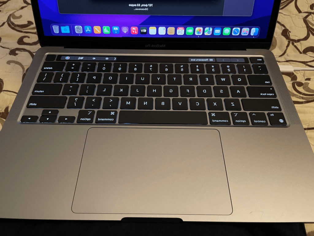 Macbook Pro 13 M1 — лучший макбук с системой охлаждения