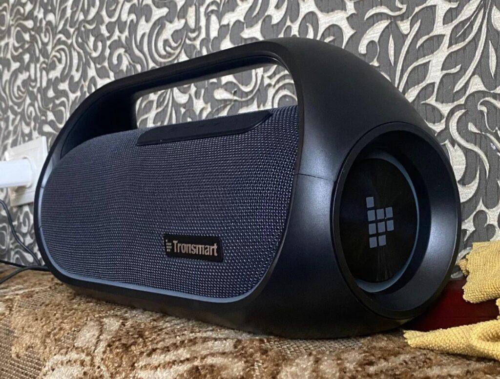 Фото портативной колонки Tronsmart Bang