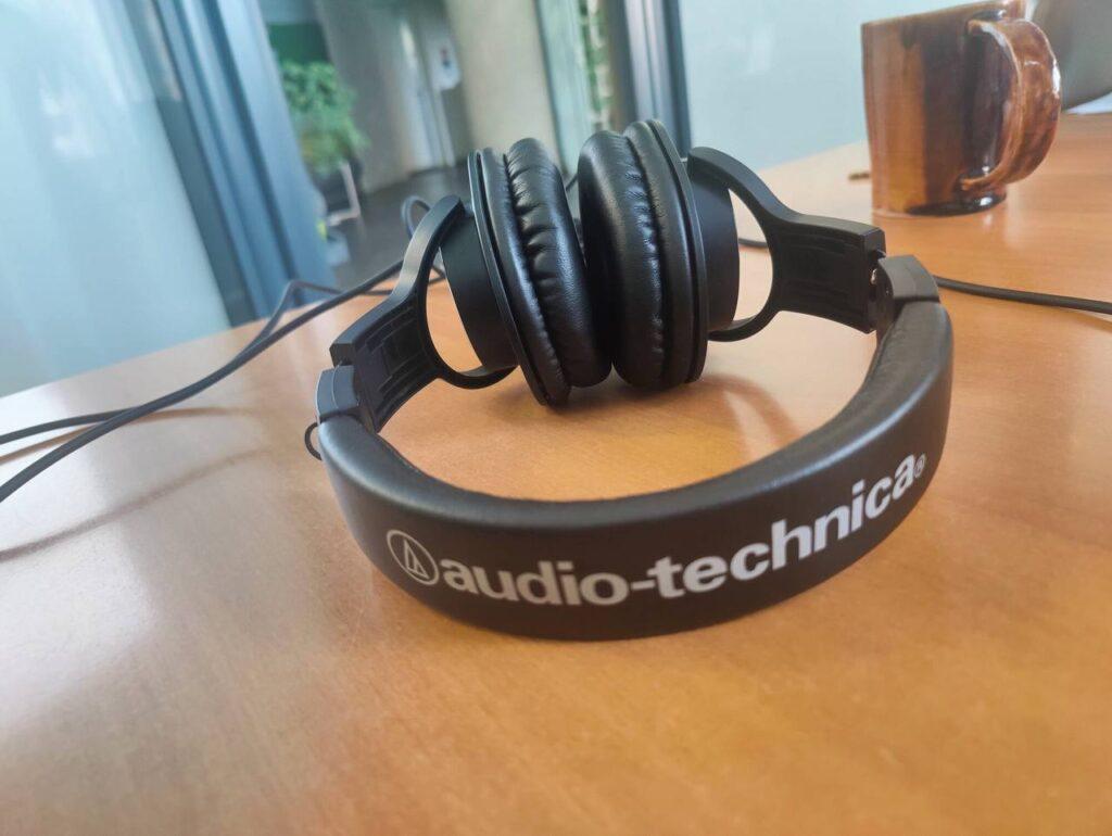 Фото наушников для игр Audio-Technica ATH-M20x