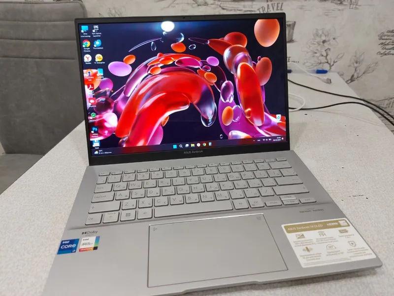 Фото ноутбука ASUS Zenbook 15