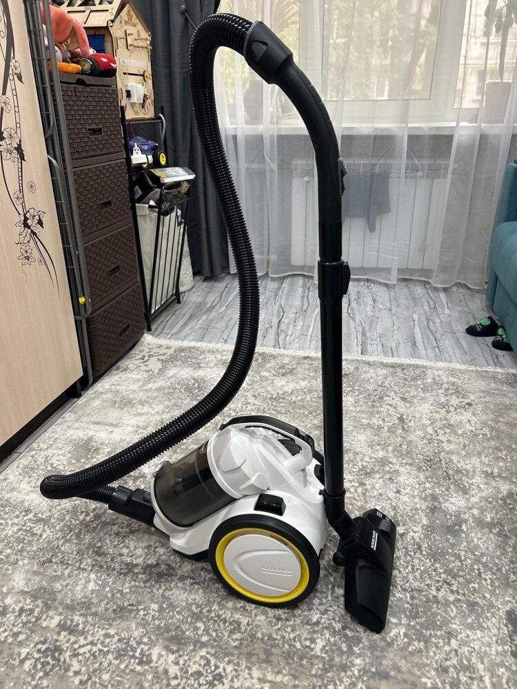 Фото циклонного пылесоса KARCHER VC 3 Floor