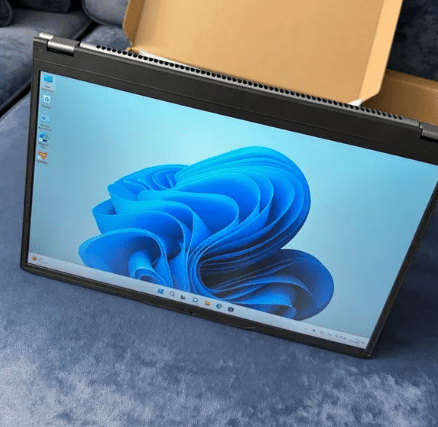 Фото ноутбука Ninkear YBOOK 15 с сенсорным экраном