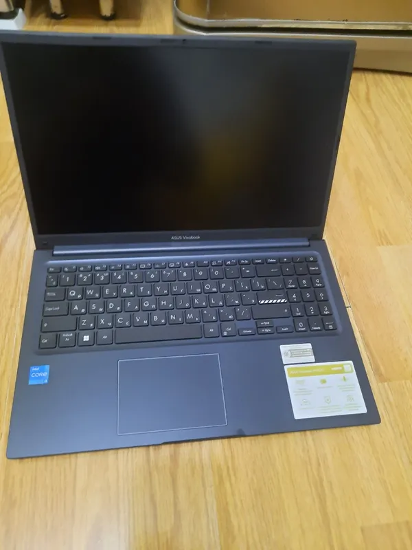 Фото ноутбука Asus VivoBook E1504FA-BQ832W