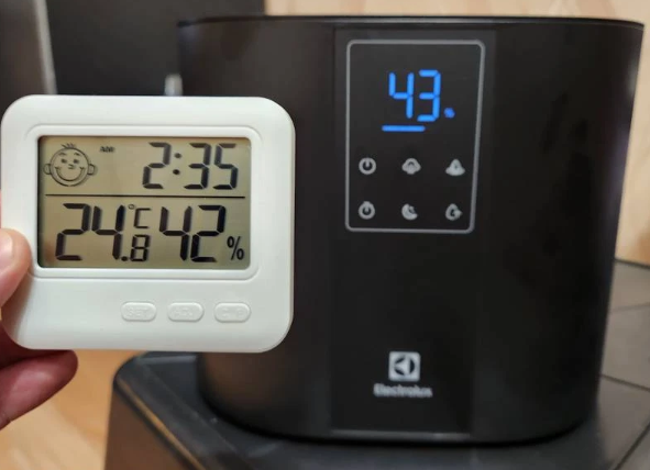 Фото увлажнителя воздуха Electrolux EHU-6110D