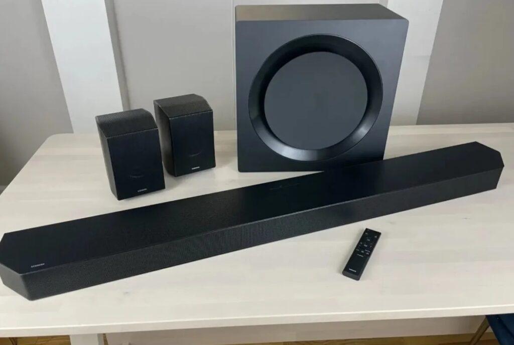 Фото домашнего кинотетра Samsung HW-Q990D