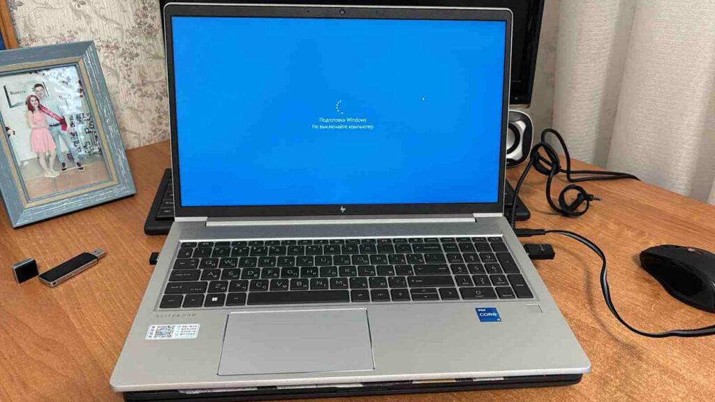 Фото ноутбука HP EliteBook 650 G10