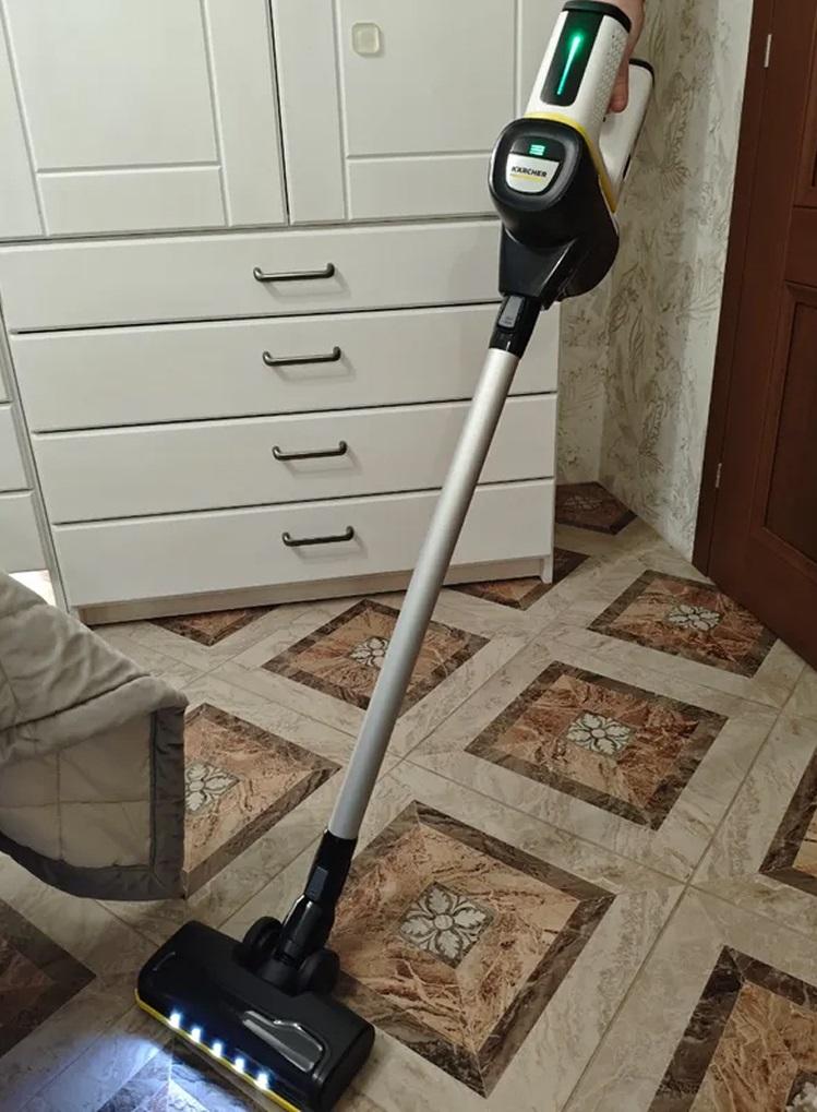 Фото вертикального пылесоса Karcher VC 7 Cordless yourMax