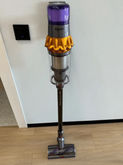 Фото вертикального пылесоса Dyson V15 Detect Absolute