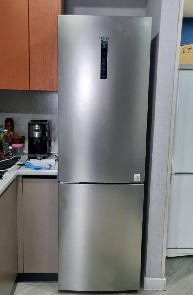 Фото холодильника Haier C2F636CFRGU1