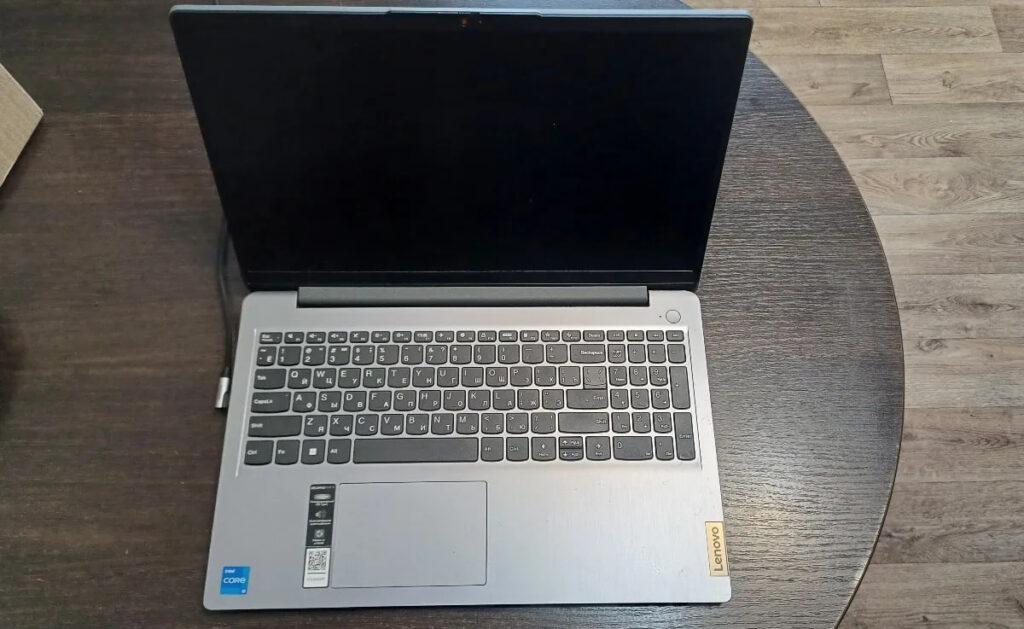 Фото ноутбука Lenovo IdeaPad 3 15IAU7 82RK013WRK