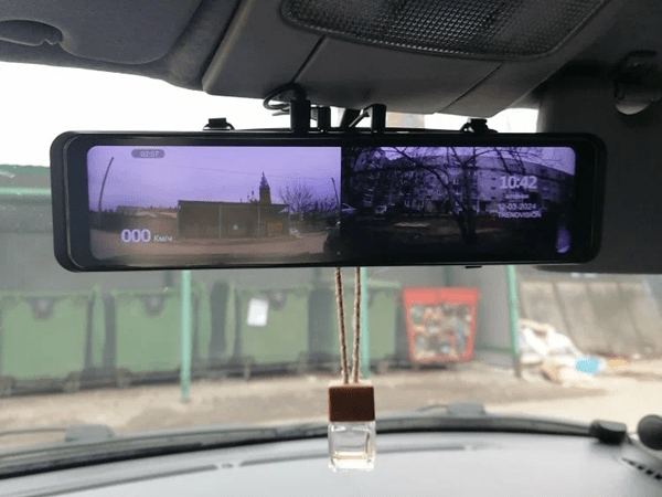 Фото видеорегистратора Trendvision CarPlay Mirror