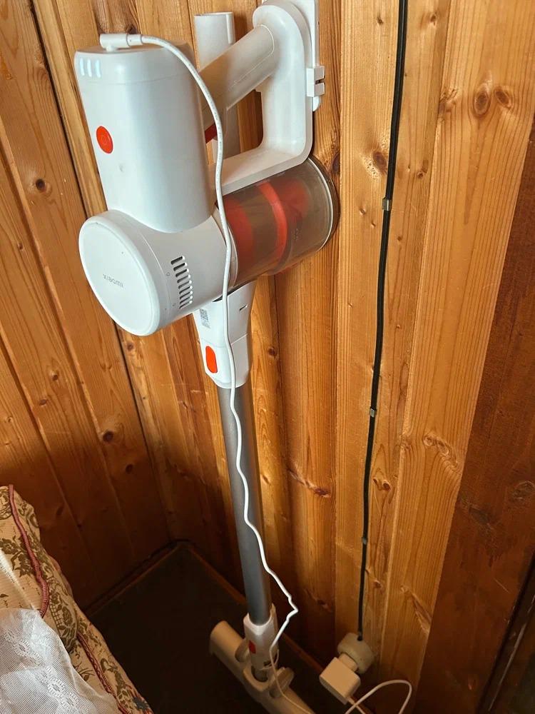 Фото вертикального пылесоса Xiaomi Vacuum Cleaner G20 Lite