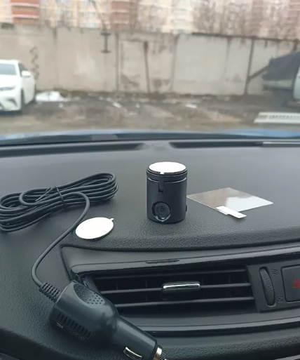 Фото видеорегистратора Neoline WowCam Wi-Fi