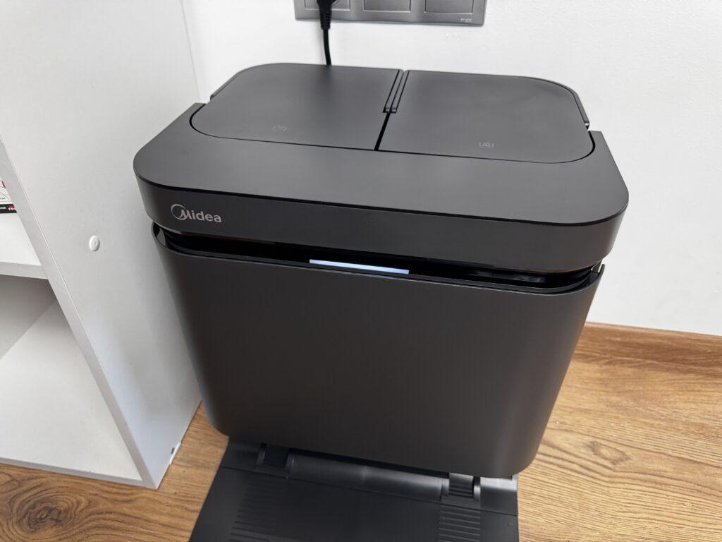 Фото станции самоочистки пылесоса Midea V15 PRO Ultra