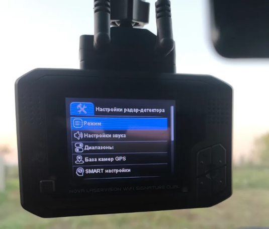 Фото комбоустройства iBOX Nova LaserVision WiFi Signature Dual