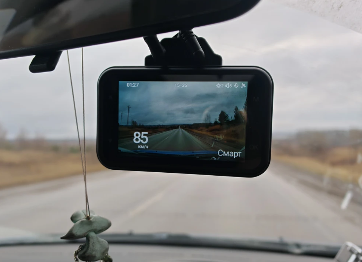 Фото комбоустройства Roadgid Premier 4 Pro