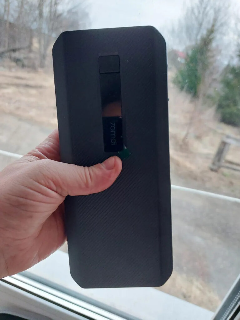 Фото компактного бустера 70mai Jump Starter Max Midrive PS06