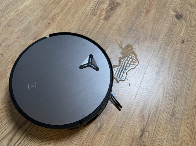 Фото пылесоса ECOVACS DEEBOT X11 OmniCyclone