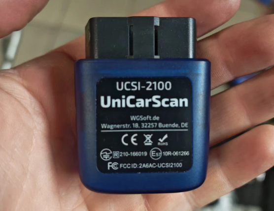 Фото автосканера UniCar Scan 2100