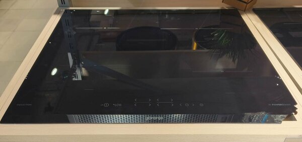 Фото индукционной варочной панели Gorenje IT643BSC7