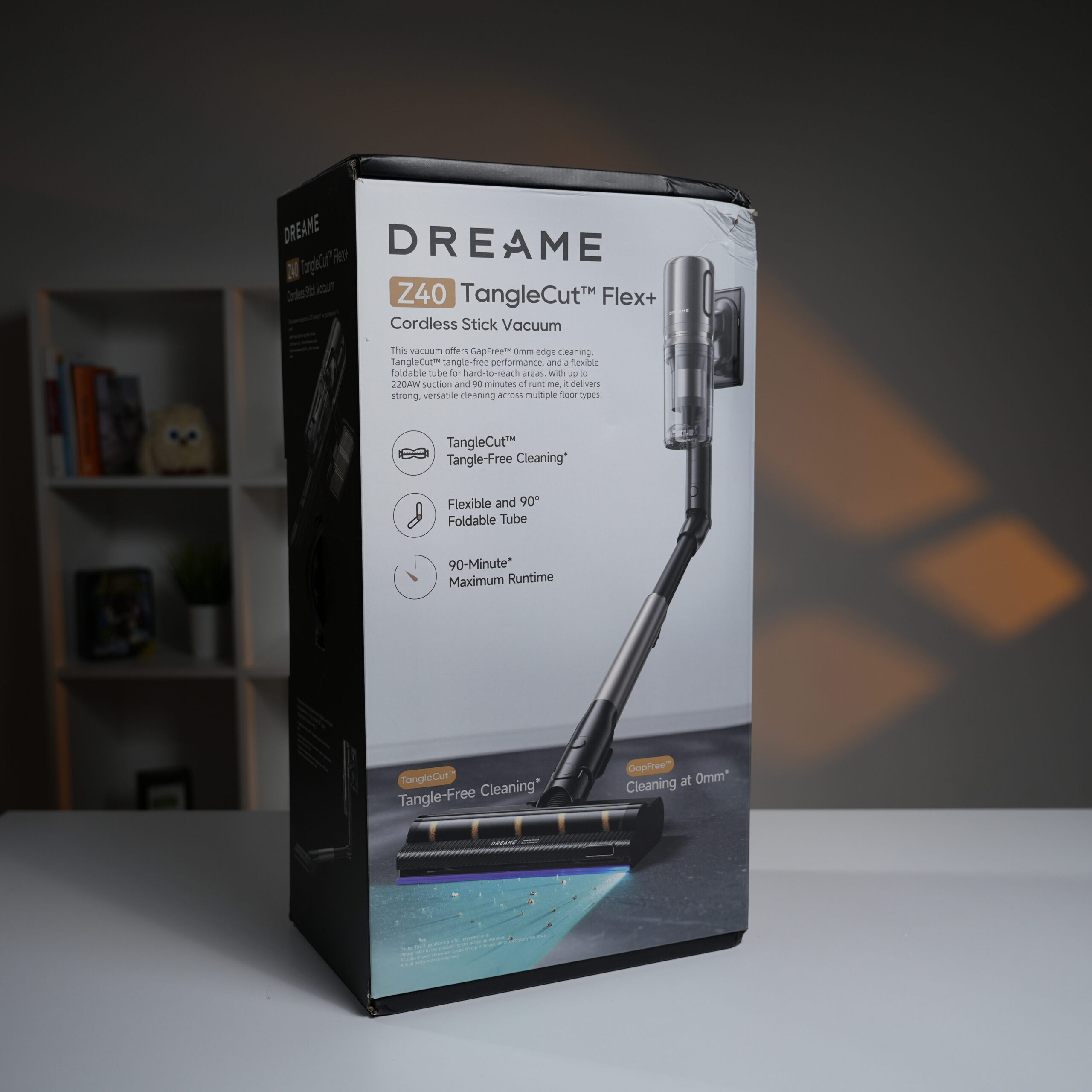 Фото вертикального пылесоса Dreame Z40 TangleCut Flex+